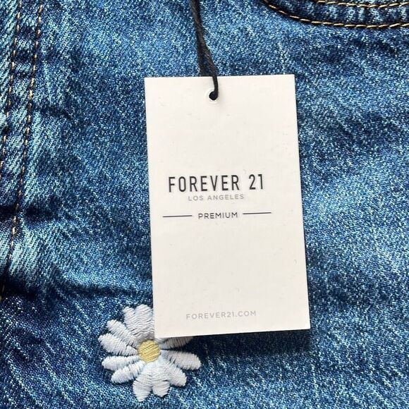 Forever 21 daisy embroidered medium wash denim jeans fringe shorts size 29 NWT - Picture 4 of 10